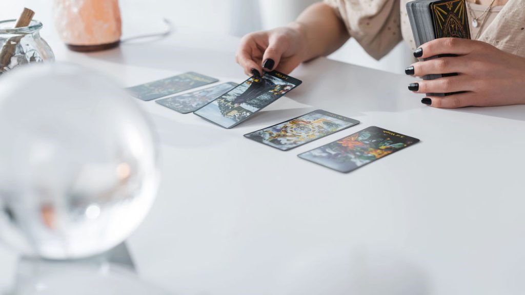 Cartas de tarô - Créditos: depositphotos.com / IgorVetushko