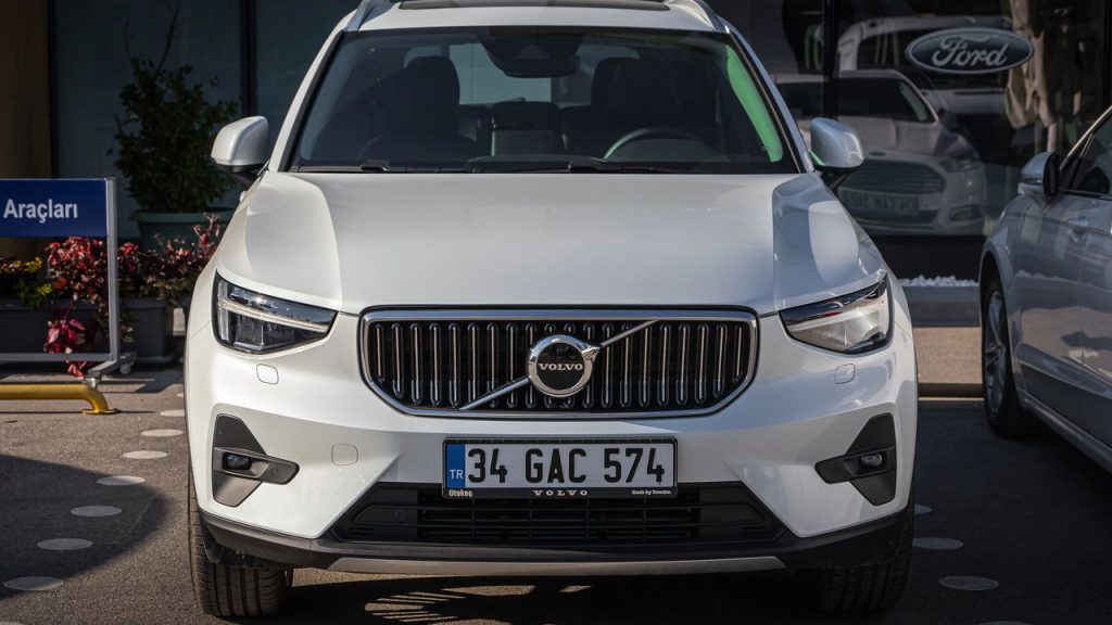 Volvo XC60 - Créditos: depositphotos.com / everyonensk