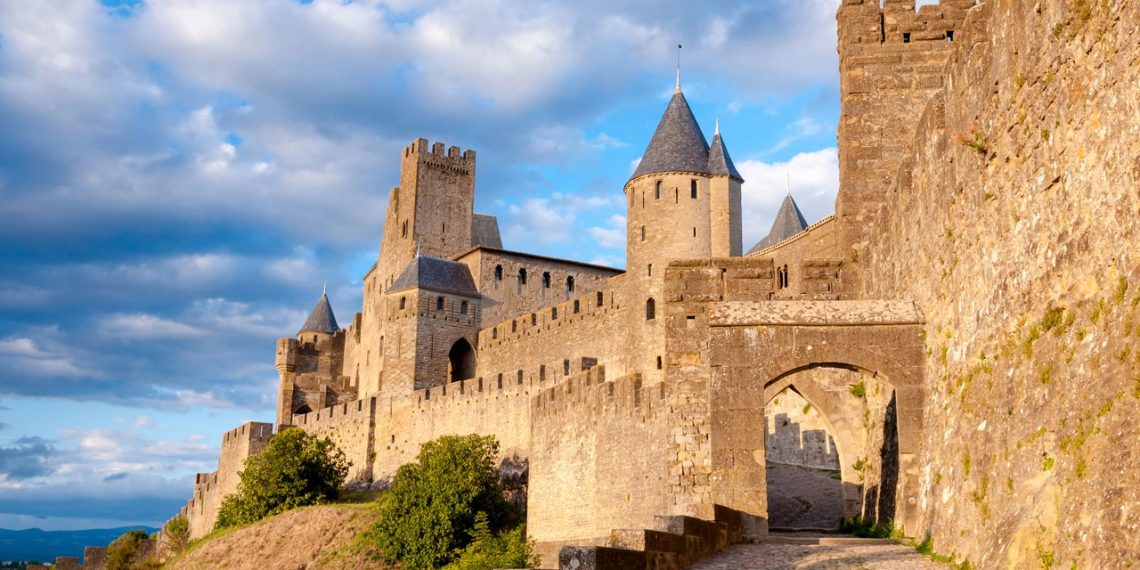 Castelo de Carcassonne - Créditos: depositphotos.com / pablodebat