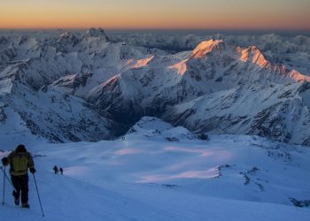 Monte Elbrus - Créditos: depositphotos.com / natmed123