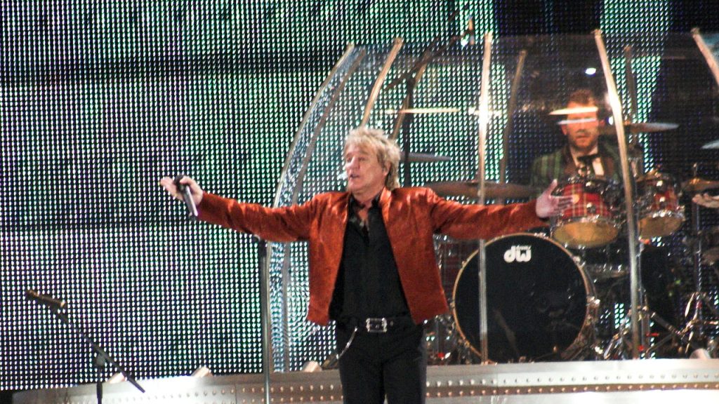 Rod Stewart em concerto - Créditos: depositphotos.com / YAY_Images