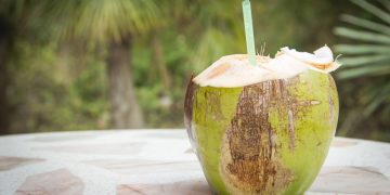 Água de coco - Créditos: depositphotos.com / tiverylucky