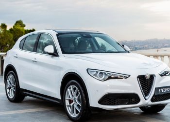 Alfa Romeo Stelvio - Créditos: depositphotos.com / Farhadib