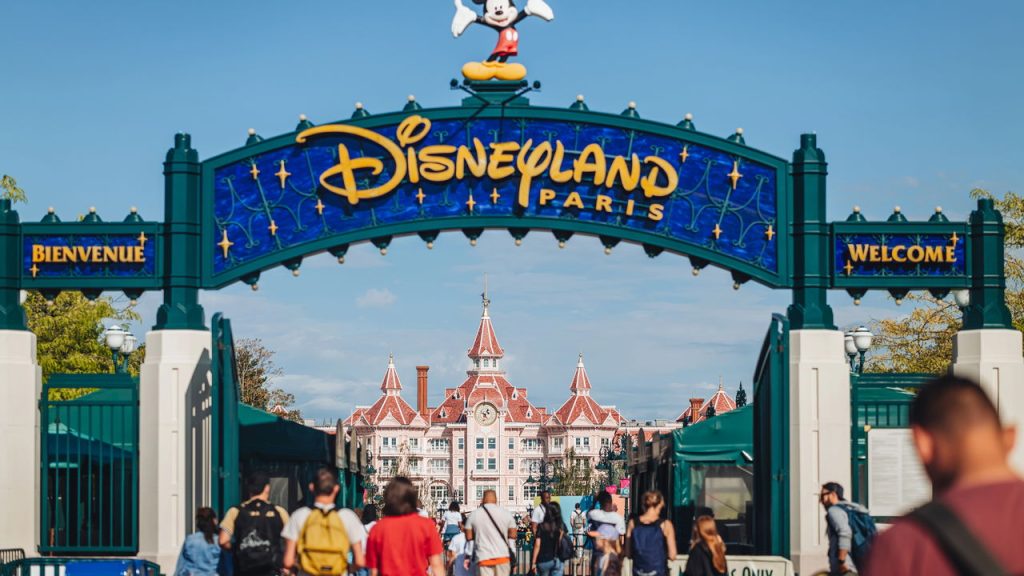 Disneyland Paris - Créditos: depositphotos.com / sabinoparente