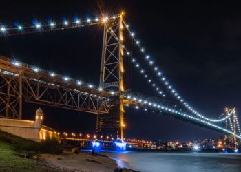 Ponte Hercílio Luz, Florianópolis - Créditos: depositphotos.com / AntonelloStock