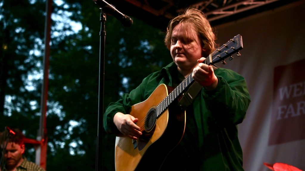 Lewis Capaldi - Créditos: depositphotos.com / thenews2.com