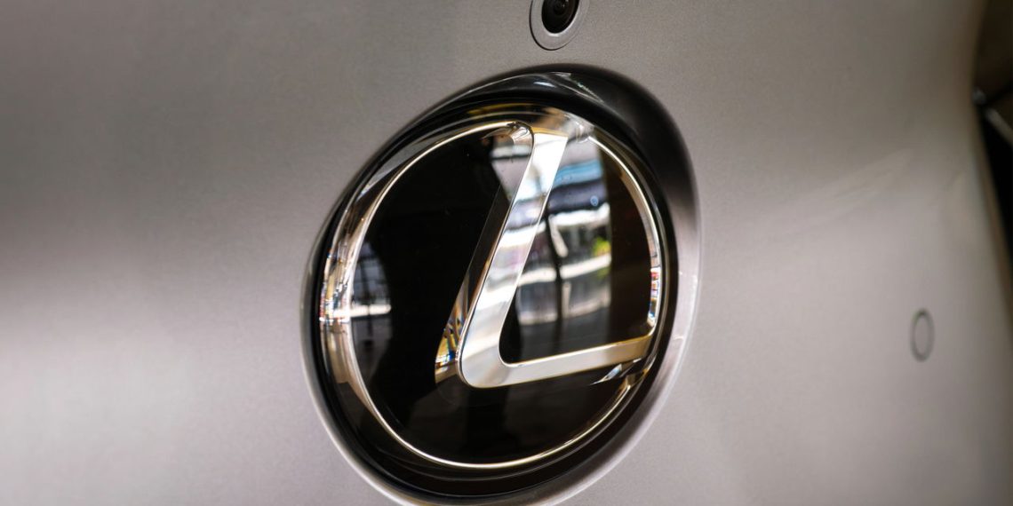 Emblema Lexus - Créditos: depositphotos.com / DmitryRukhlenko