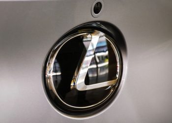 Emblema Lexus - Créditos: depositphotos.com / DmitryRukhlenko