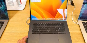 MacBook Air 15 - Créditos: depositphotos.com / ifeelstock