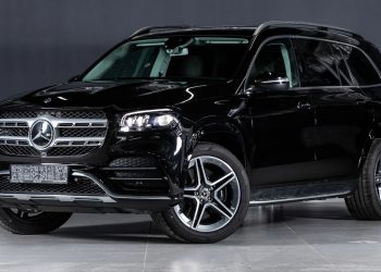 Mercedes-Benz GLS - Créditos: depositphotos.com / everyonensk