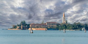 Ilha Poveglia, Itália - Créditos: depositphotos.com / imagoDens
