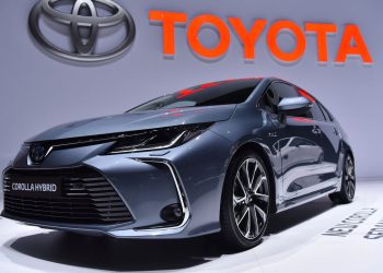 Toyota Corolla Hybrid - Créditos: depositphotos.com / autodatanet