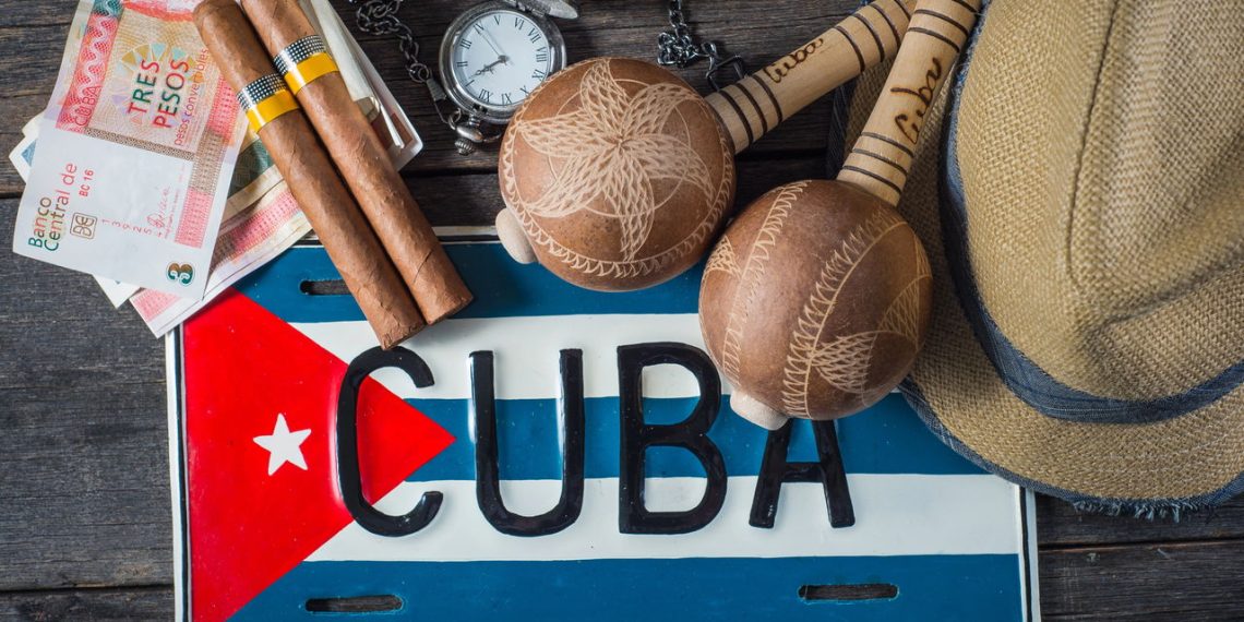 Placa com a bandeira de Cuba - Créditos: depositphotos.com / merc67