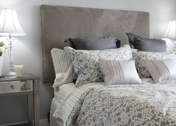 Decoração off-white no quarto - Créditos: depositphotos.com / Hannamariah