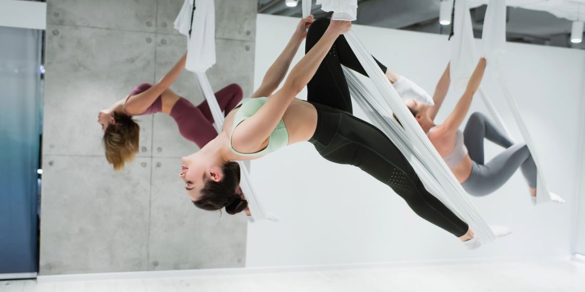 Pilates aéreo - Créditos: depositphotos.com / HayDmitriy