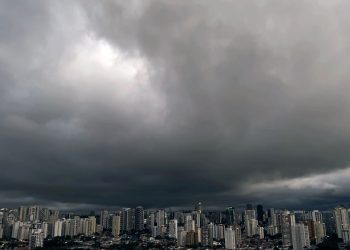 Tempo fechado em São Paulo - Créditos: depositphotos.com / Ranimiro