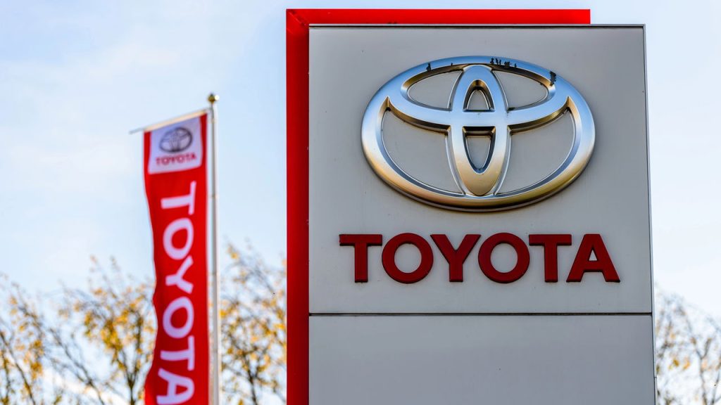 Concessionária Toyota - Créditos: depositphotos.com / jevanto