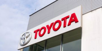 Fachada Toyota - Créditos: depositphotos.com / josekube