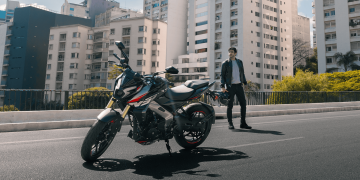 Bajaj Dominar NS400Z - Divulgação: Bajaj