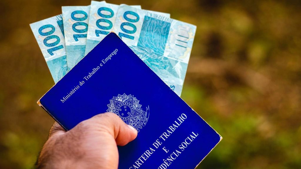 Carteira de trabalho - Créditos: depositphotos.com / rafapress