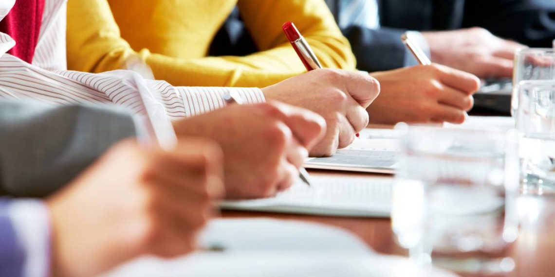 Alunos de curso - Créditos: depositphotos.com / pressmaster