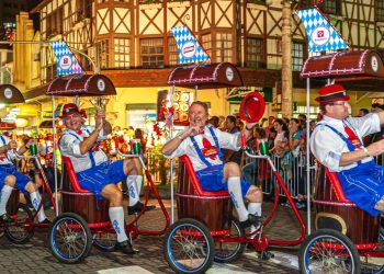 Oktoberfest em Blumenau - Créditos: depositphotos.com / Markito Fotografias