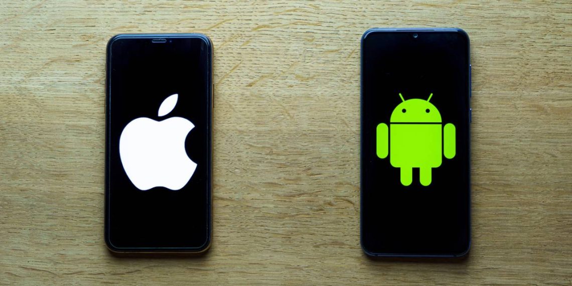 Apple & Android - Créditos: depositphotos.com / rokas91