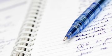 Anotações - Créditos: depositphotos.com / sukhadukha