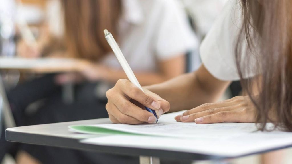 Prova de concurso - Créditos: depositphotos.com / Chinnapong