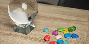 Cristais do zodíaco - Créditos: depositphotos.com / AndrewLozovyi