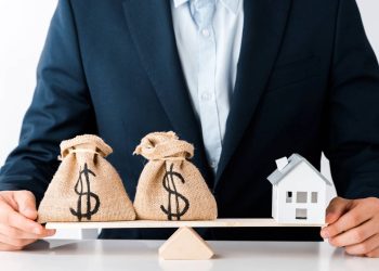 Decisão financeira - Créditos: depositphotos.com / AndrewLozovyi