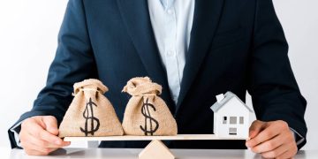 Decisão financeira - Créditos: depositphotos.com / AndrewLozovyi