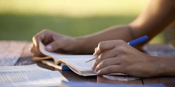 Estudar - Créditos: depositphotos.com / diego_cervo