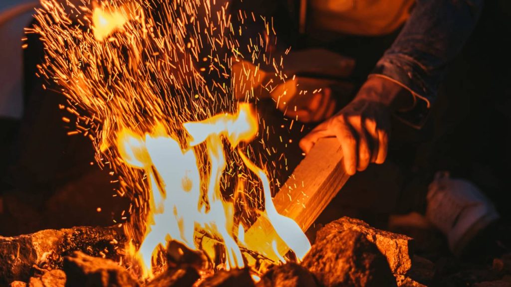 Fogueira - Créditos: depositphotos.com / HayDmitriy