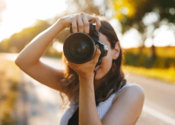 Fotógrafa - Créditos: depositphotos.com / Cristalov