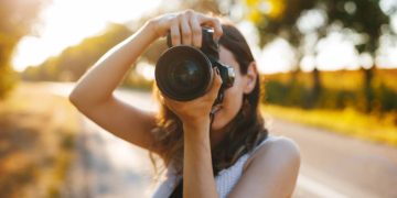 Fotógrafa - Créditos: depositphotos.com / Cristalov