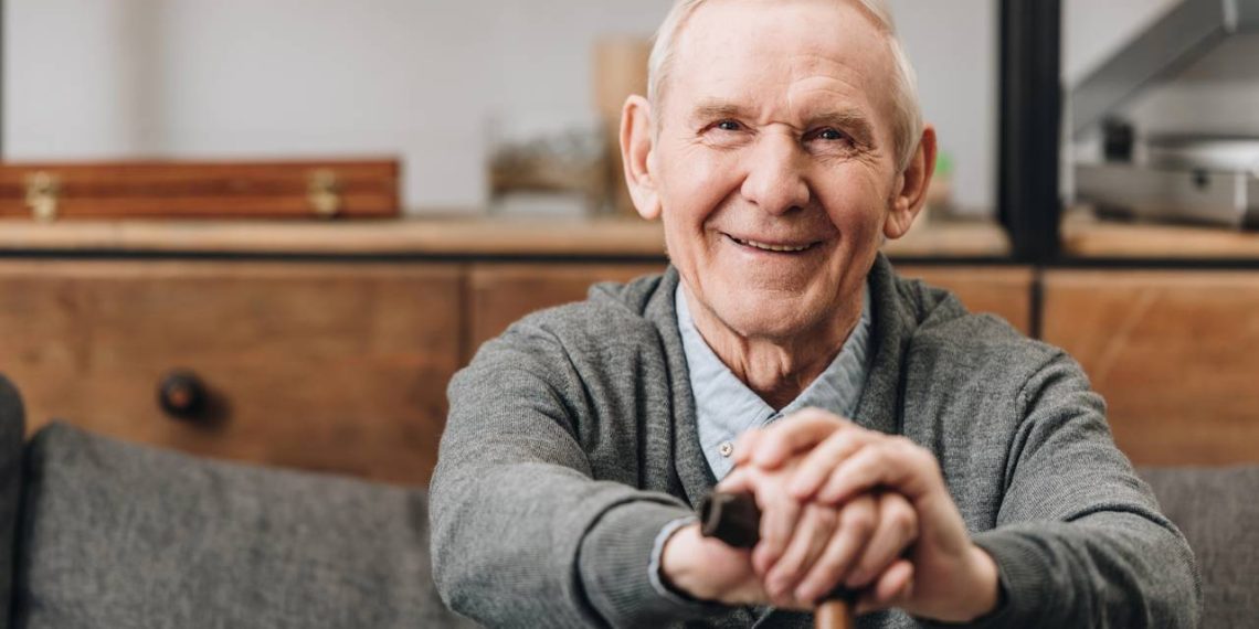 Idoso - Créditos: depositphotos.com / AndrewLozovyi