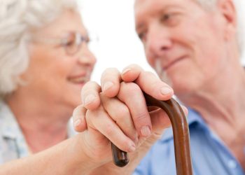 Casal de idosos - Créditos: depositphotos.com / ridofranz