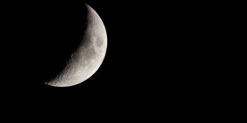 Lua Crescente - Créditos: depositphotos.com / natursports
