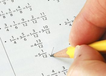 Prova de matemática - Créditos: depositphotos.com / johnkwan
