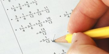Prova de matemática - Créditos: depositphotos.com / johnkwan