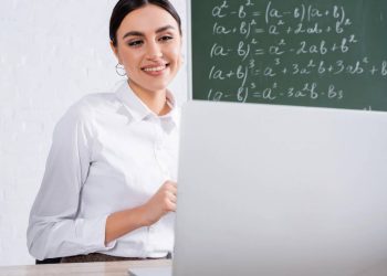 Estudante de matemática - Créditos: depositphotos.com / Ischukigor