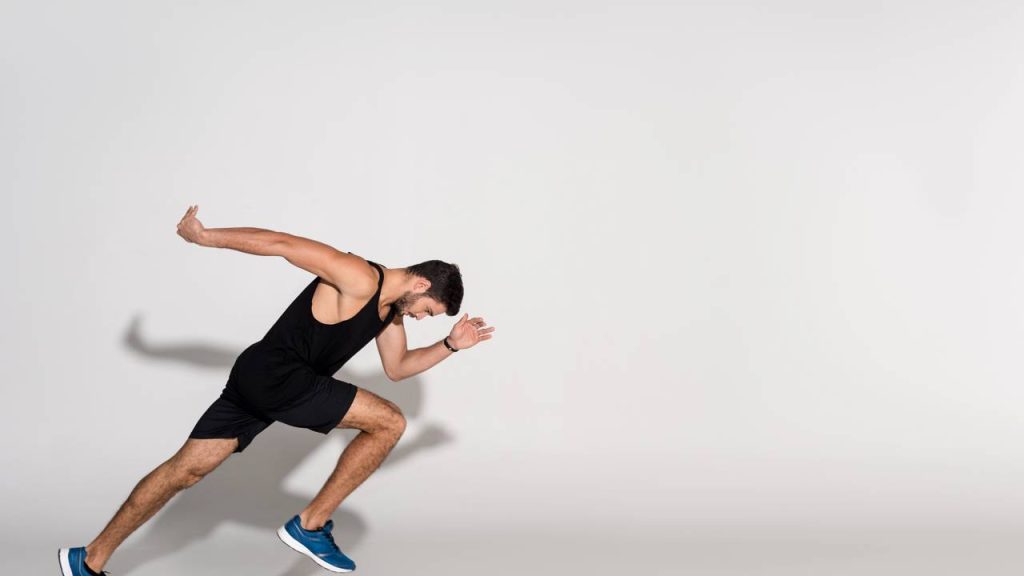 Homem correndo - Créditos: depositphotos.com / IgorVetushko