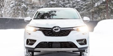 Renault Arkana - Créditos: depositphotos.com / everyonensk