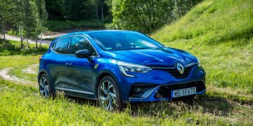 Renault Clio - Créditos: depositphotos.com / laganovskisu