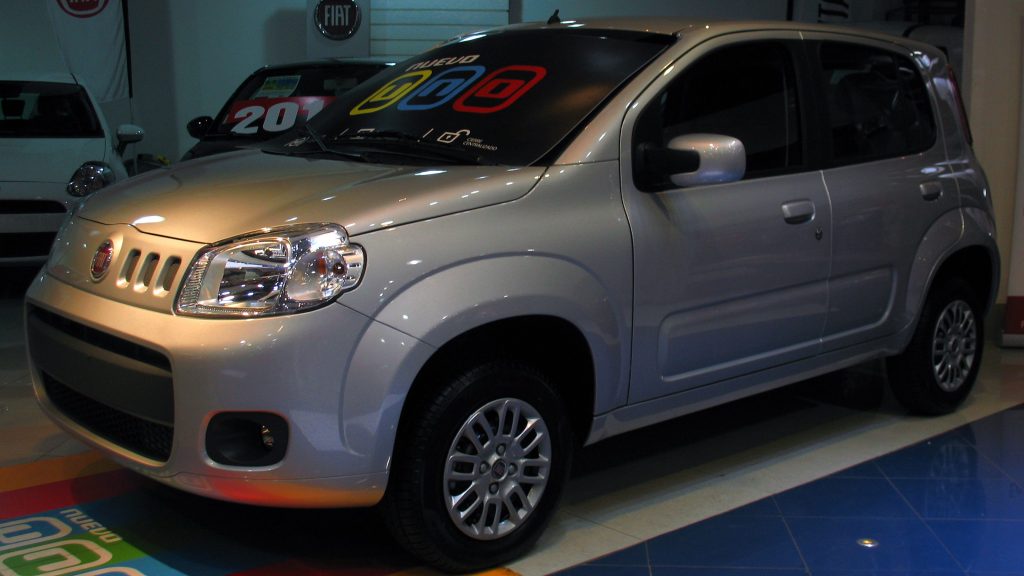 Fiat Uno Evo - Wikimedia Commons
