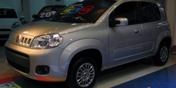 Fiat Uno Evo - Wikimedia Commons