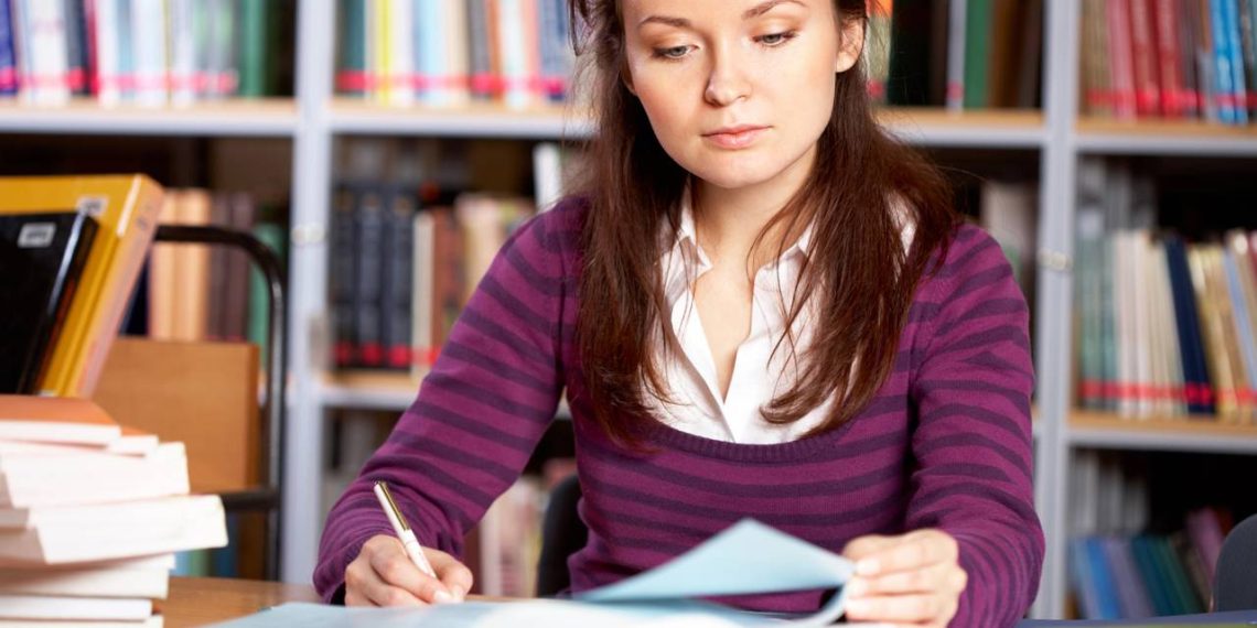 Estudar - Créditos: depositphotos.com / pressmaster