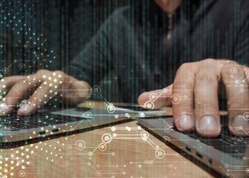 Hacker - Créditos: depositphotos.com / AndrewLozovyi