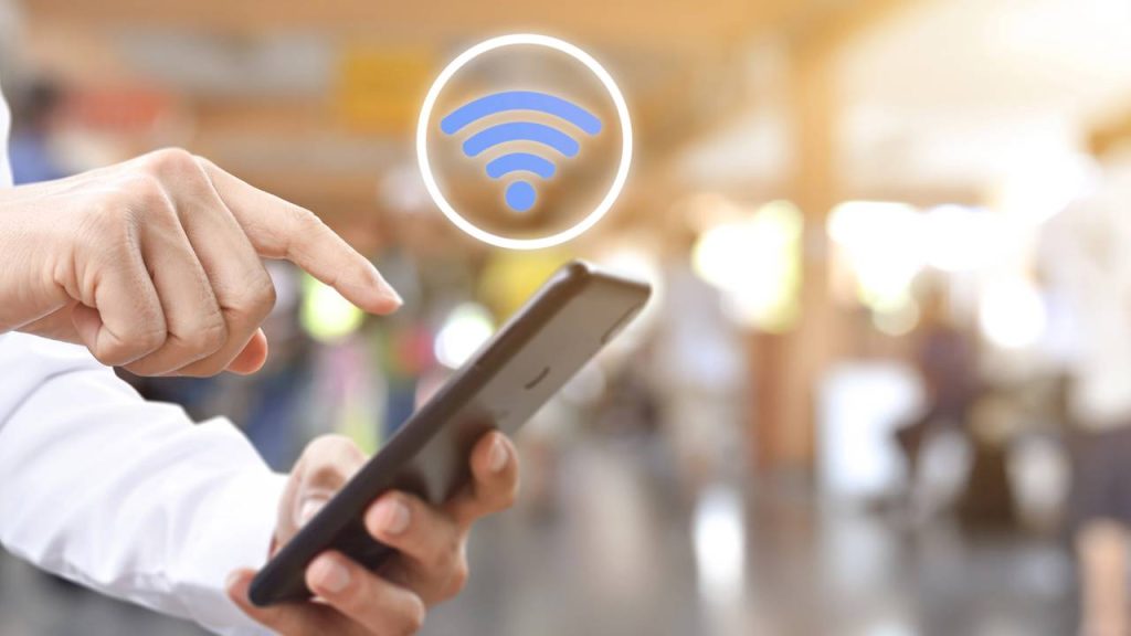 Wi-fi pública - Créditos: depositphotos.com / banphote